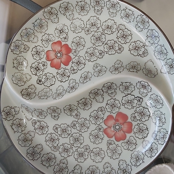 Japanese style plates. - Picture 2 of 5